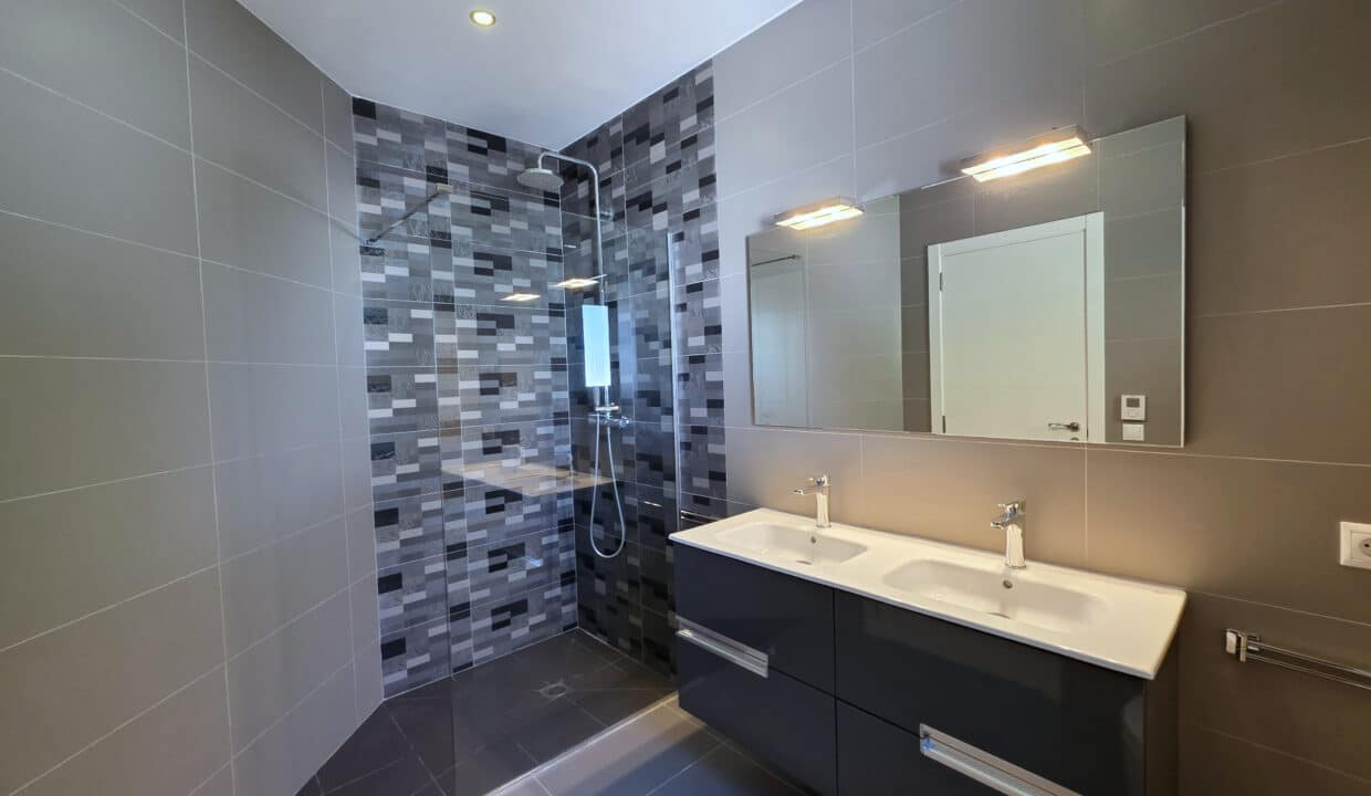 Dacasas - Ca Saida 32